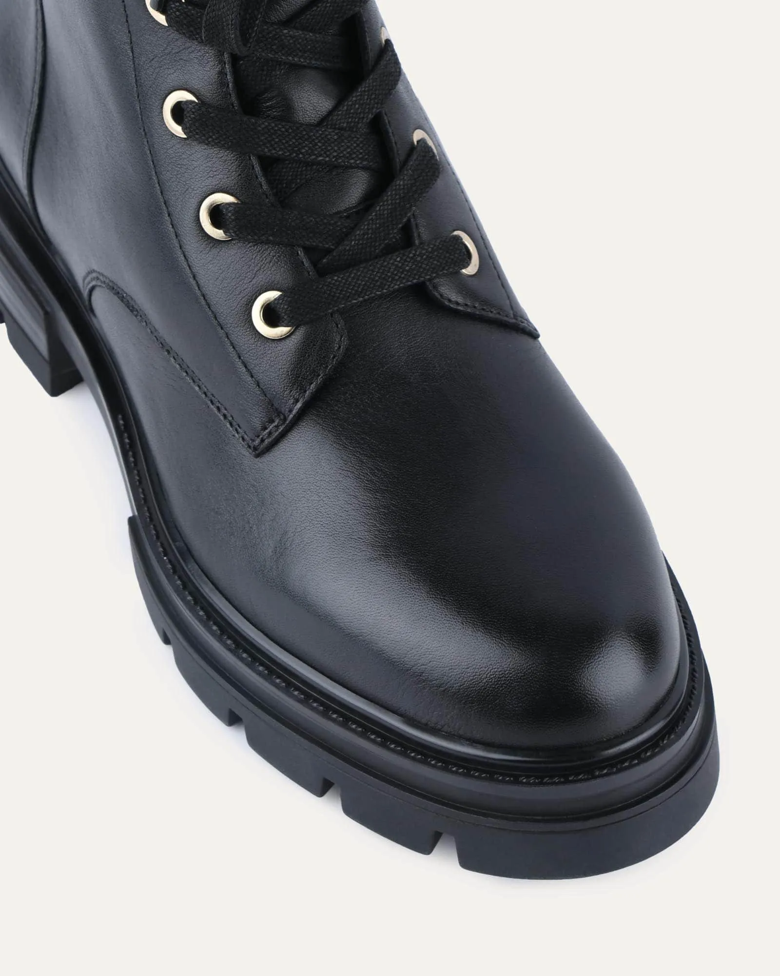 BARNETT FLAT ANKLE BOOTS BLACK LEATHER